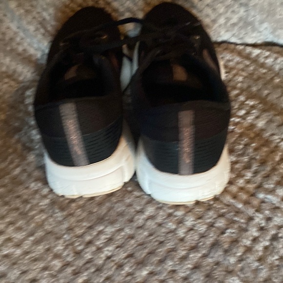 Brooks DNA woman’s athletic shoes - Picture 5 of 5